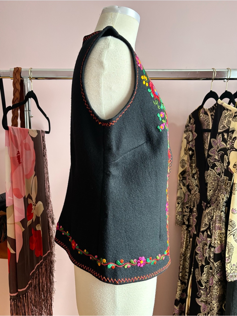 Vintage Eastern European Floral Embroidered Black Felt Wool Sleeveless Vest - Picture 7 of 10